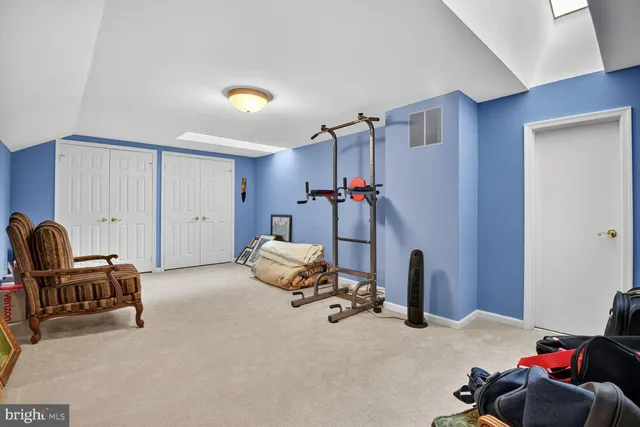 $1,400,000 | 9412 Turnberry Drive, Potomac, MD 20854