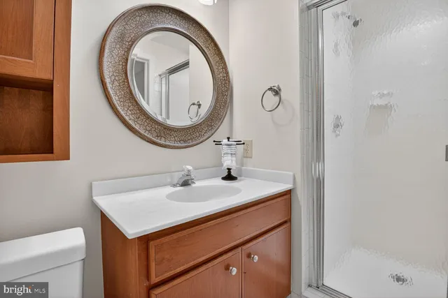 $1,400,000 | 9412 Turnberry Drive, Potomac, MD 20854