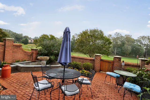 $1,400,000 | 9412 Turnberry Drive, Potomac, MD 20854