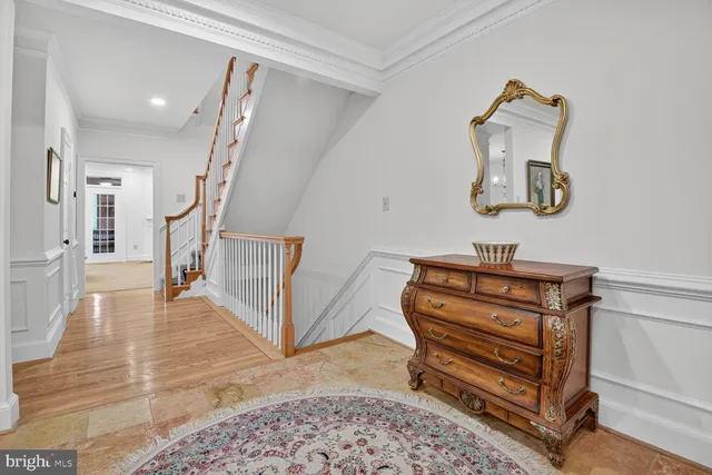 $1,400,000 | 9412 Turnberry Drive, Potomac, MD 20854