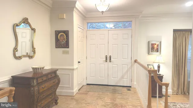 $1,400,000 | 9412 Turnberry Drive, Potomac, MD 20854