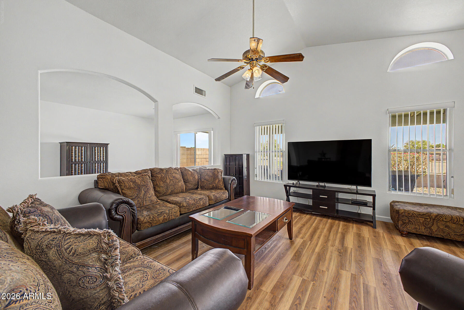 10943 West Ruth Avenue Peoria, AZ 85345 - Photo 6 of 30 08 - Ruth
