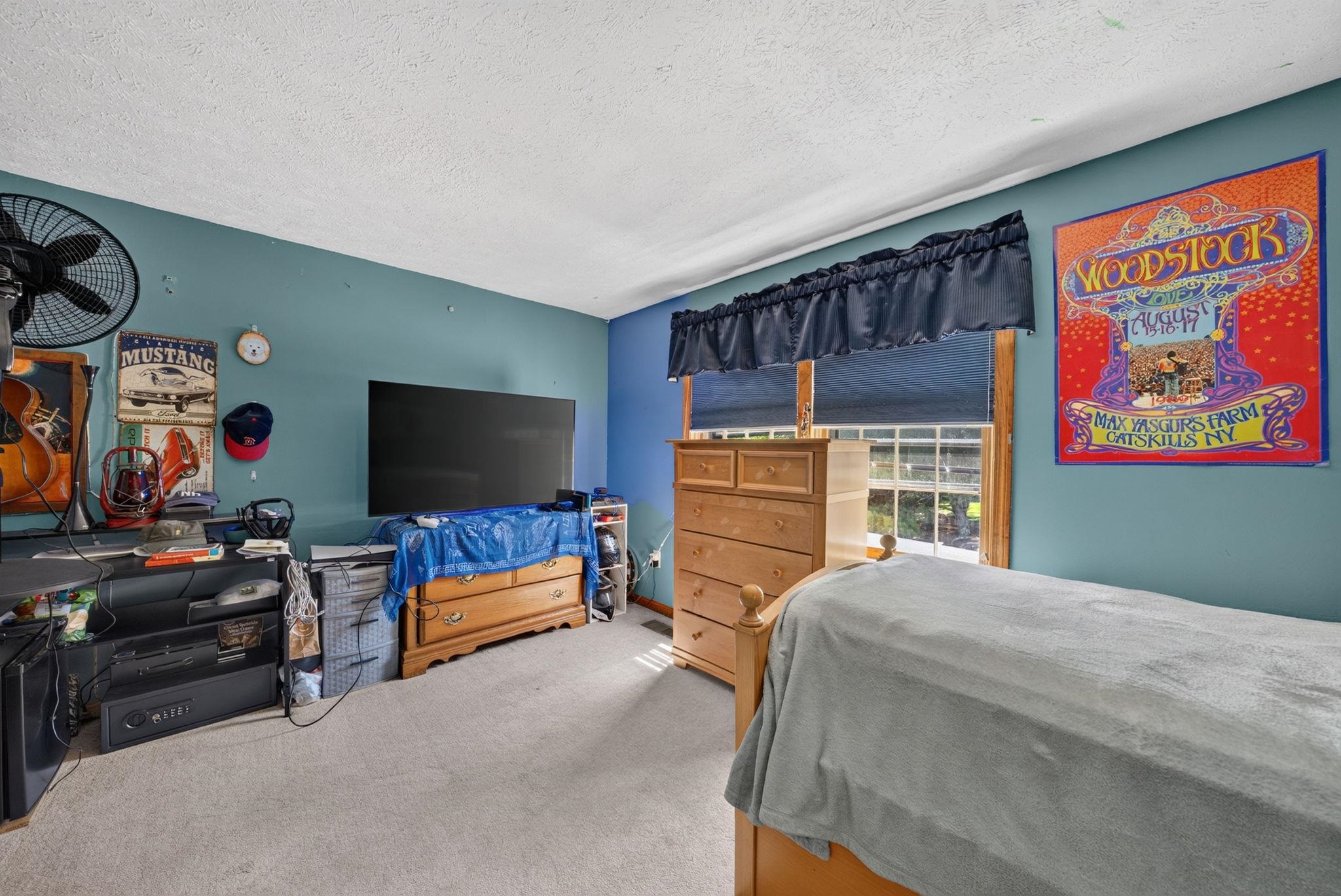 177 Ridge Road Nashua, NH 03062 - Photo 33 of 49