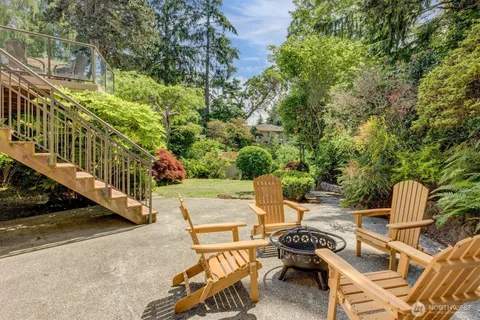 $1,198,800 | 2139 Southwest 170th Street, Normandy Park, WA 98166