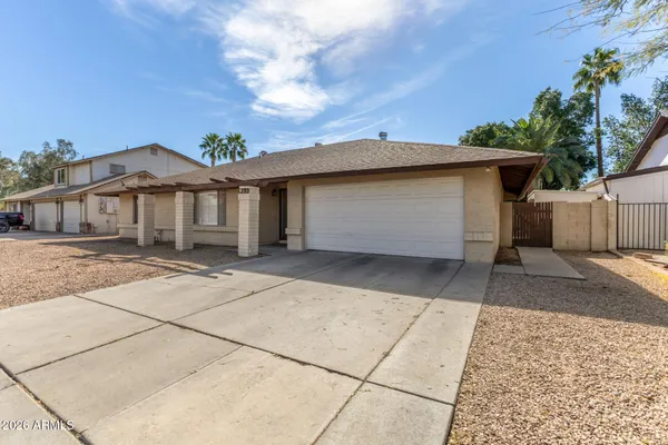 $449,000 | 925 West Mendoza Avenue, Mesa, AZ 85210