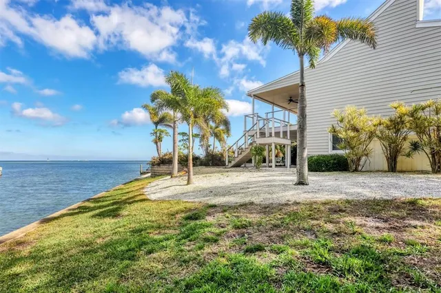 $7,800 | 3601 Coquina Key Drive Southeast, St. Petersburg, FL 33705