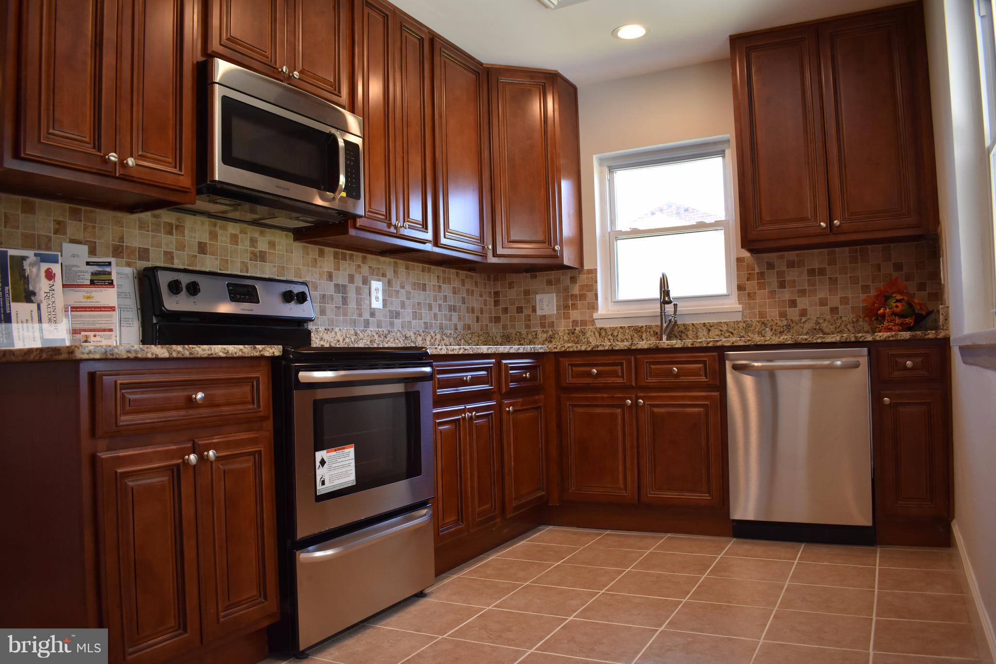 5978 Grove Hill Road Frederick, MD 21703 - Photo 10 of 30 Interior (General)