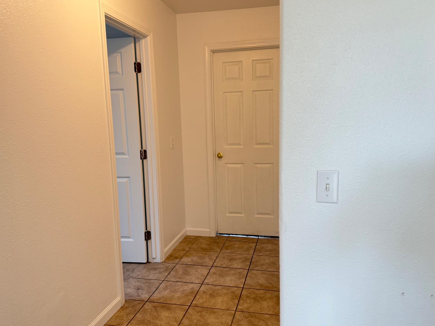 946 West Mammoth Pool Way Hanford, CA 93230 - Photo 4 of 17 a view of a bathroom with a sink