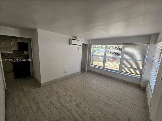 $1,575 | 26 Southeast 13th Terrace, Unit 7, Dania Beach, FL 33004