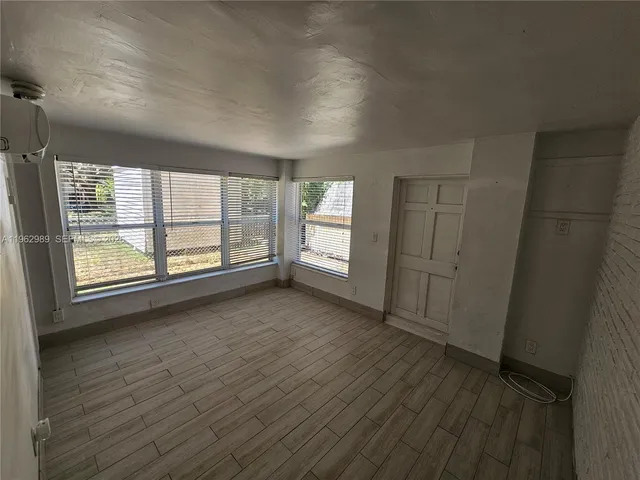 $1,575 | 26 Southeast 13th Terrace, Unit 7, Dania Beach, FL 33004