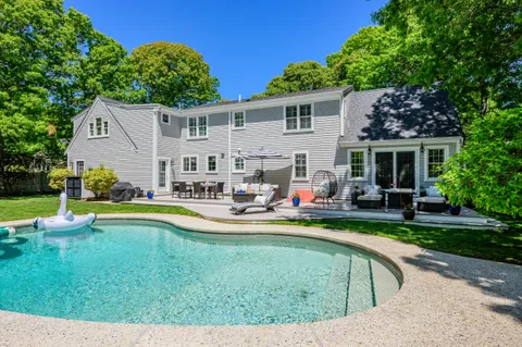 $1,700,000 | 19 Coveview Drive, South Yarmouth, MA 02664