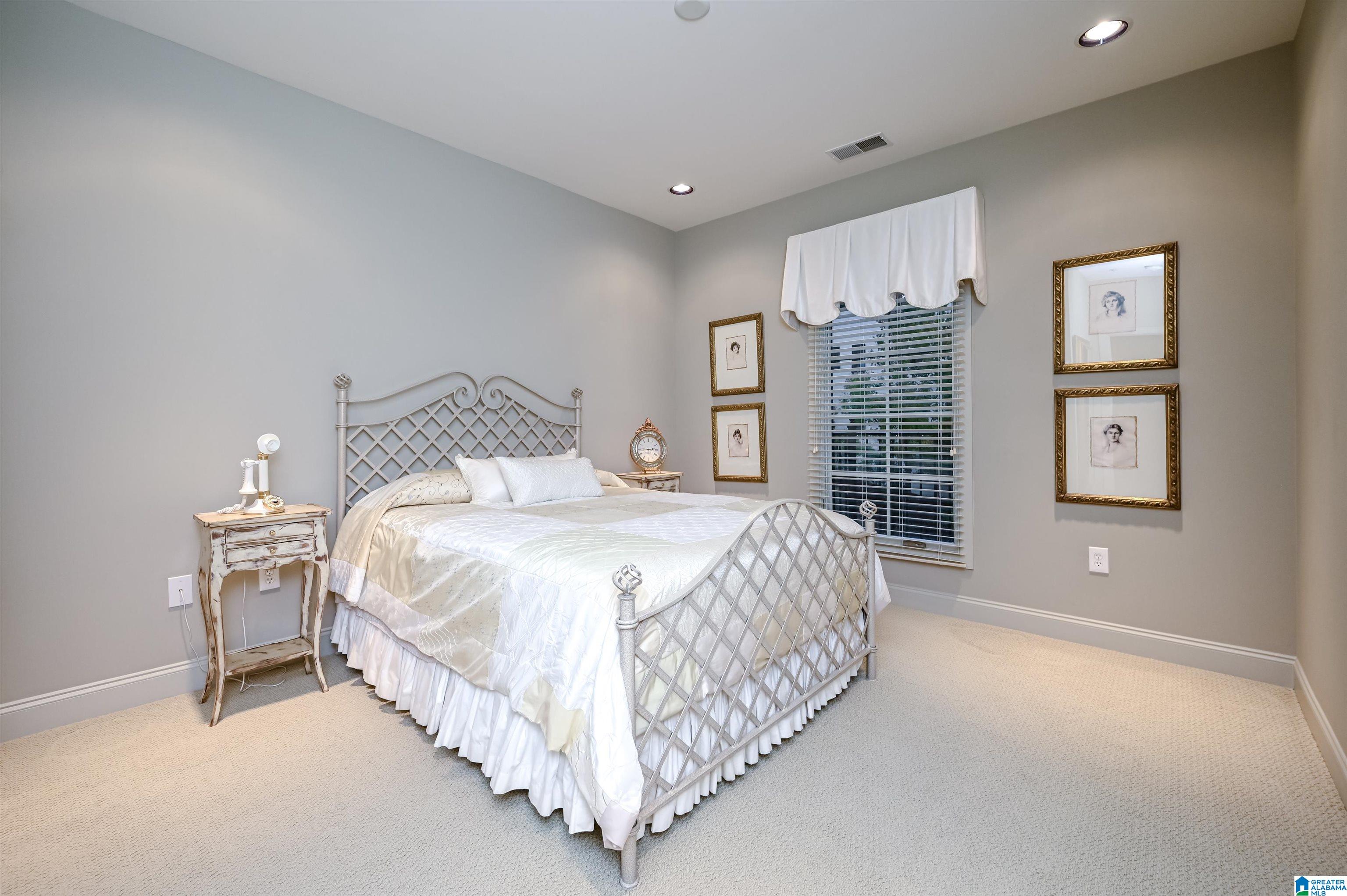 2042 Lancaster Road, Unit 119 Birmingham, AL 35209 - Photo 24 of 33