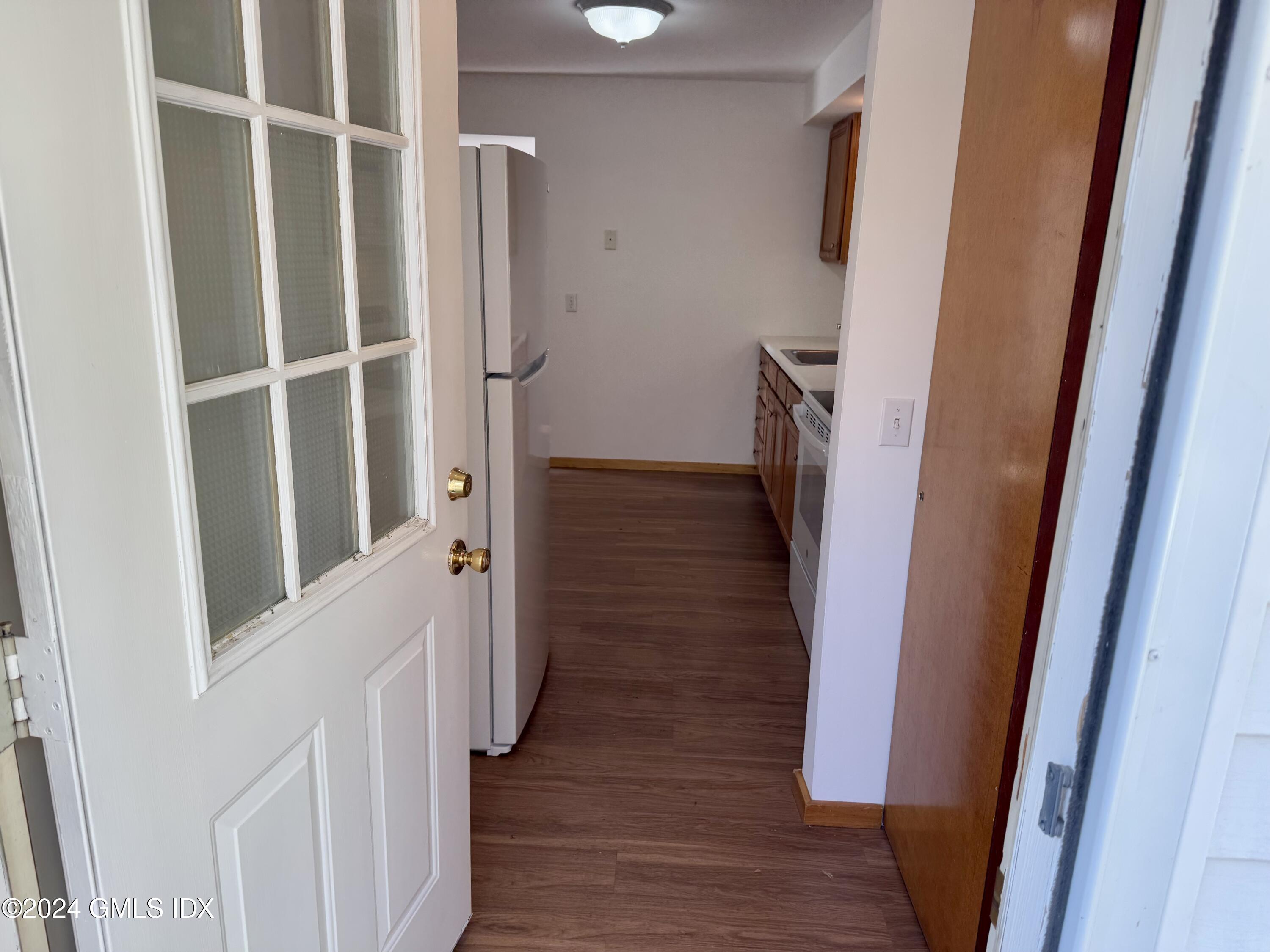 137 South Water Street, Unit 1B Greenwich, CT 06830 - Photo 11 of 13 a view of stairs