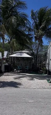 $1,800 | 325 Calusa Street, Unit 5, Key Largo, FL 33037