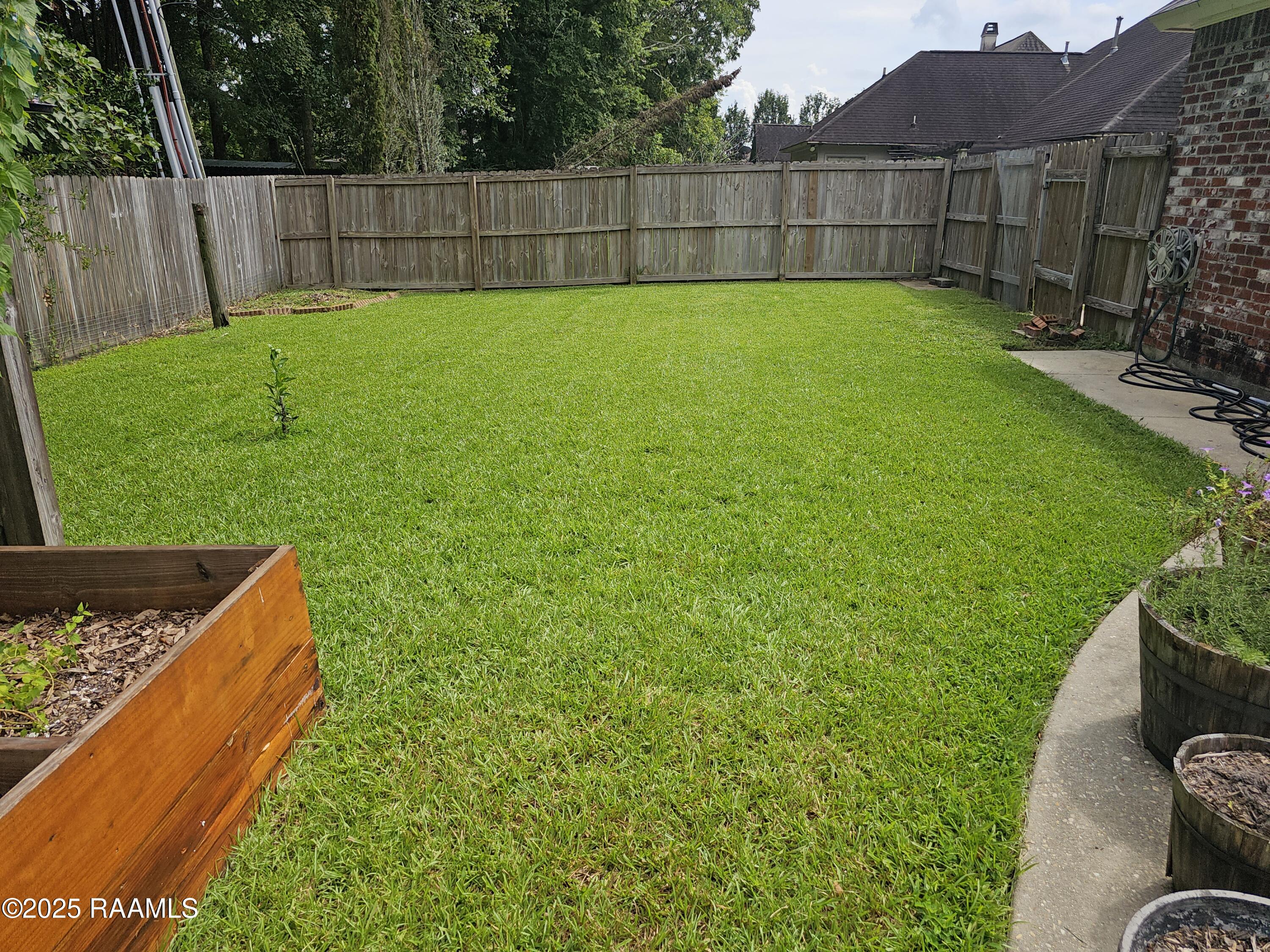 8461 Grand View Drive Baton Rouge, LA 70809 - Photo 7 of 23 20250723_153134