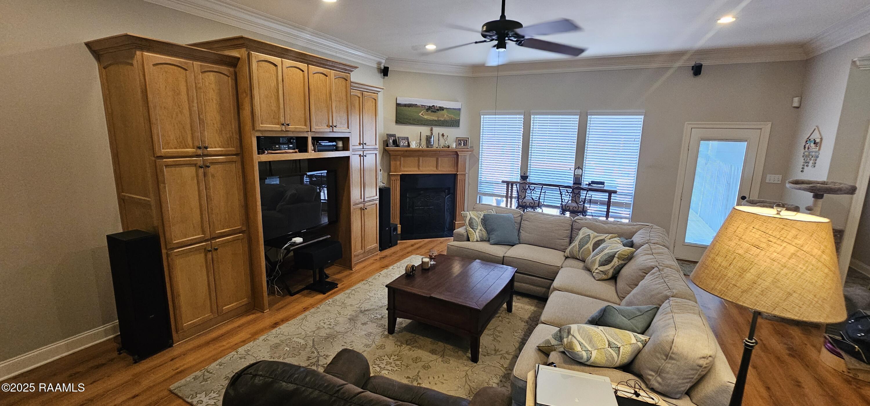 8461 Grand View Drive Baton Rouge, LA 70809 - Photo 9 of 23 20250723_153849