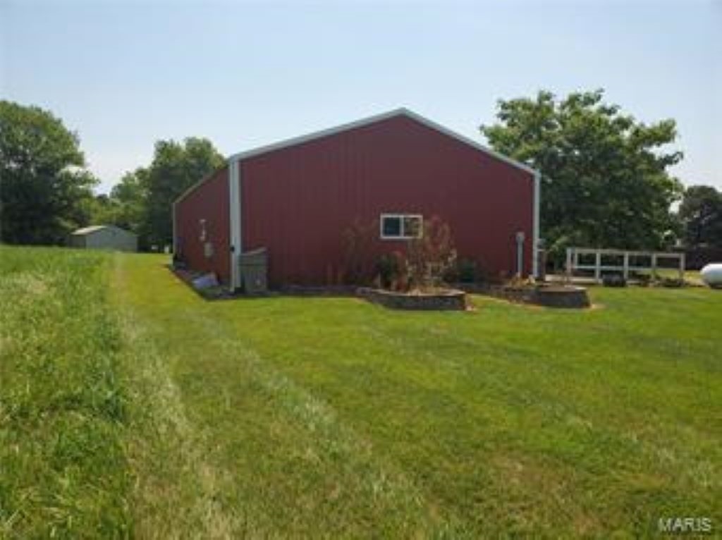 9766 Grassy Road Marion, IL 62959 - Photo 15 of 38