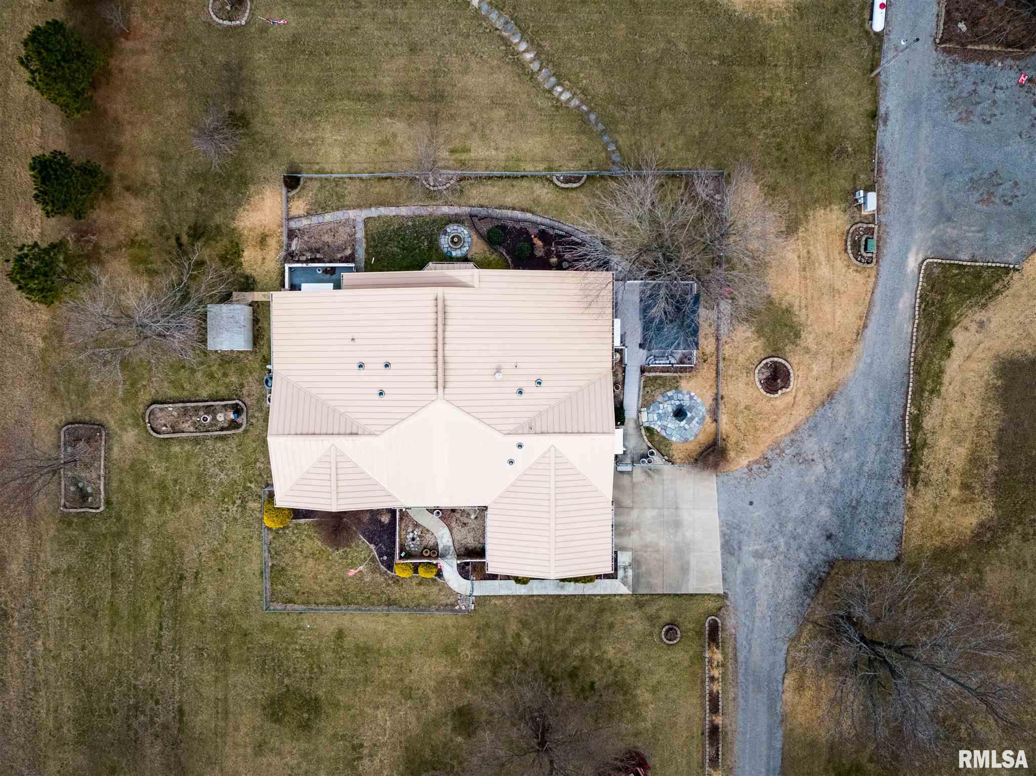 9766 Grassy Road Marion, IL 62959 - Photo 17 of 38