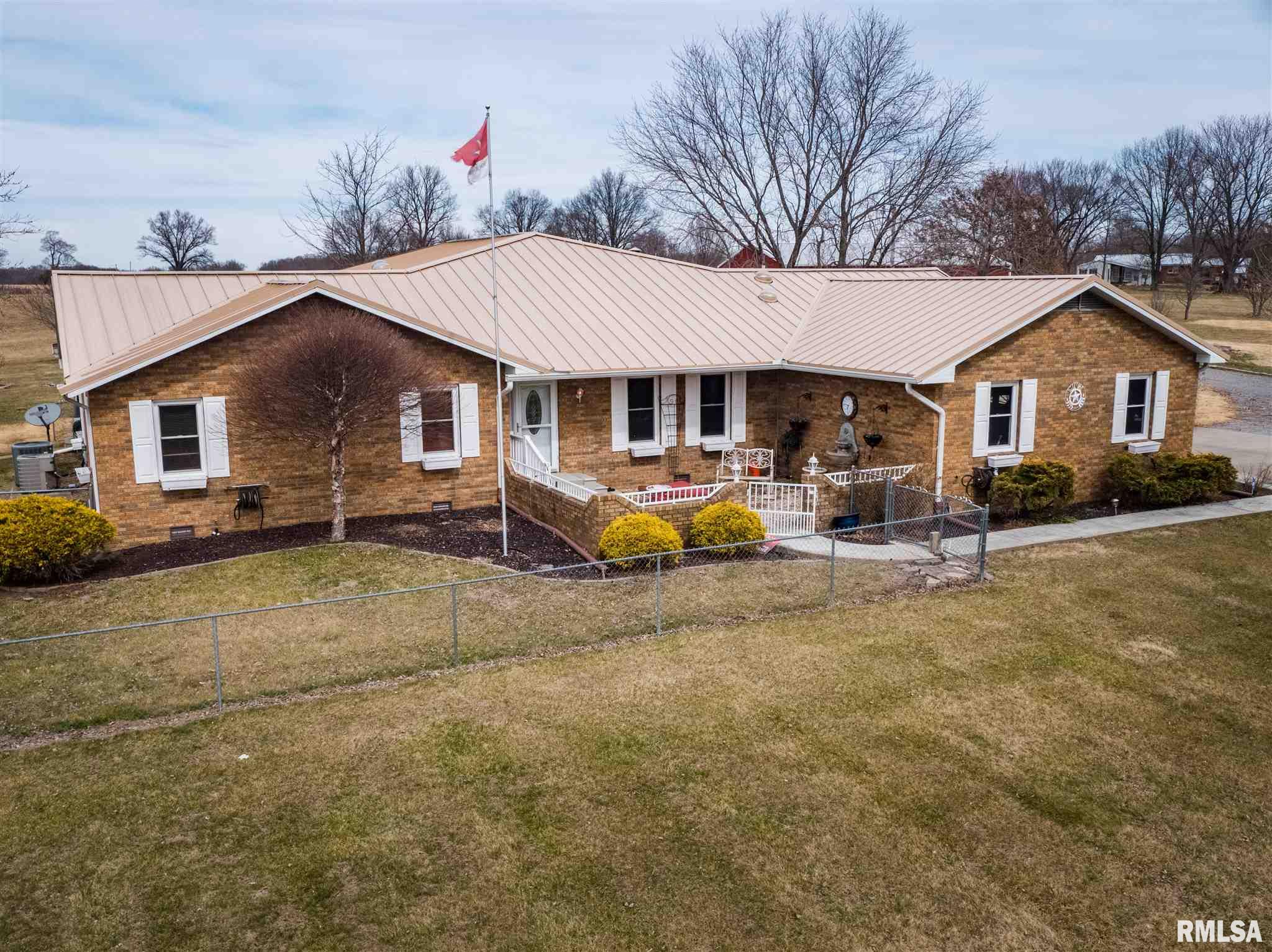 9766 Grassy Road Marion, IL 62959 - Photo 2 of 38
