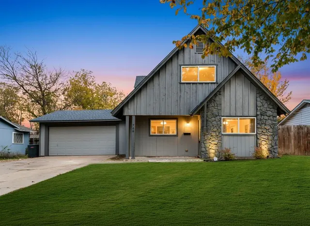 $259,900 | 760 Ponderosa Drive, Hurst, TX 76053