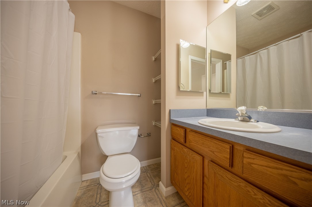 25881 Kennedy Ridge Road North Olmsted, OH 44070 - Photo 15 of 35 Bathroom ensuite to bedroom 1 on the first floor!