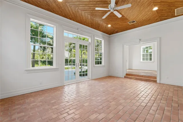 $6,595,000 | 201 Sundial Court, Vero Beach, FL 32963