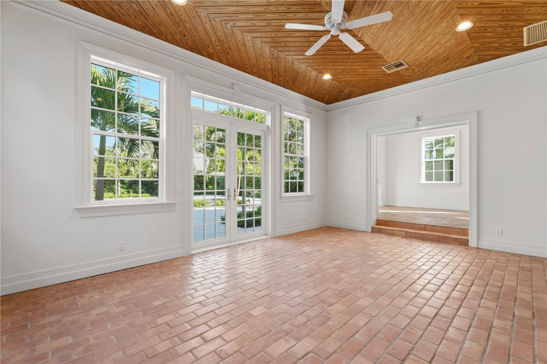 201 Sundial Court Vero Beach, FL 32963 - Photo 13 of 35