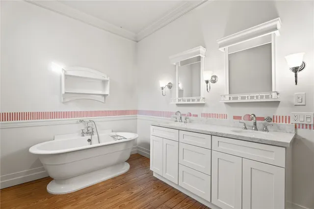 $6,595,000 | 201 Sundial Court, Vero Beach, FL 32963