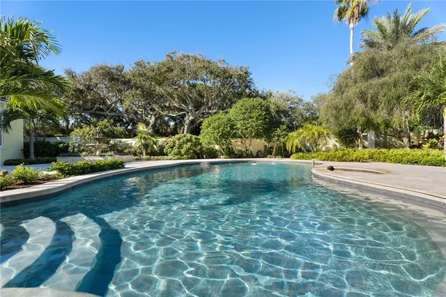 $6,595,000 | 201 Sundial Court, Vero Beach, FL 32963