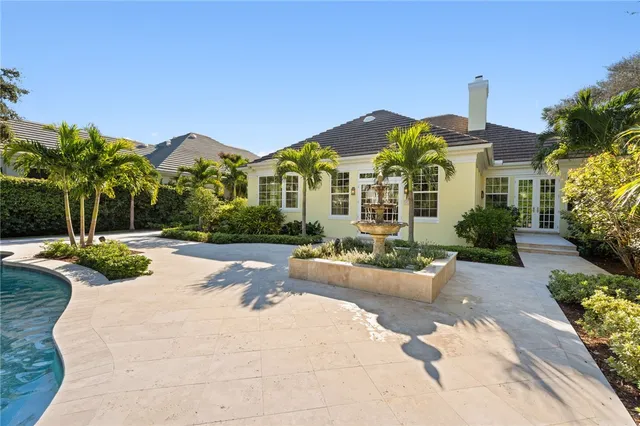 $6,595,000 | 201 Sundial Court, Vero Beach, FL 32963