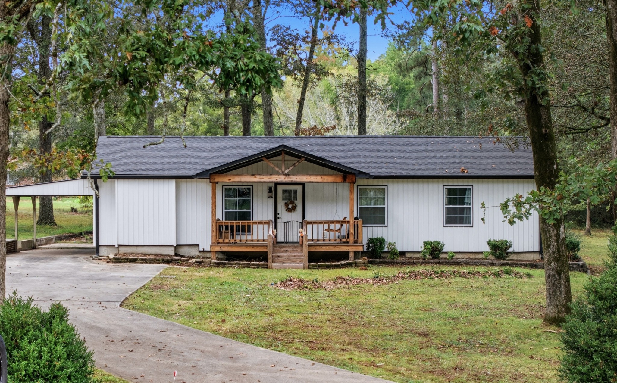240 Myers Road Winchester, TN 37398 - Photo 3 of 38 a front view of a house with a yard