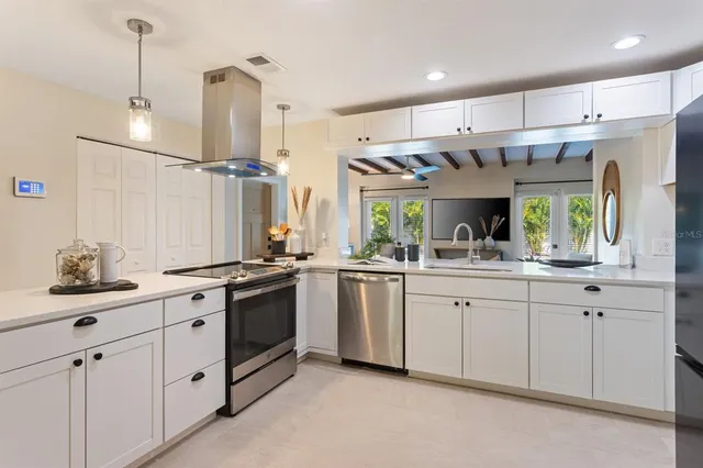 $734,000 | 4109 West Bay Ct Avenue, Tampa, FL 33611