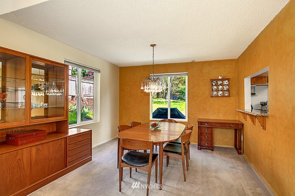 15632 203rd Avenue Southeast Renton, WA 98059 - Photo 4 of 19 Gallery Image 4