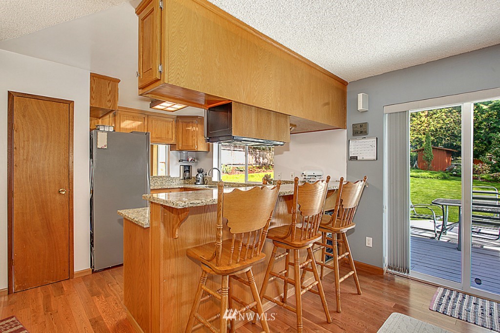 15632 203rd Avenue Southeast Renton, WA 98059 - Photo 5 of 19 Gallery Image 5