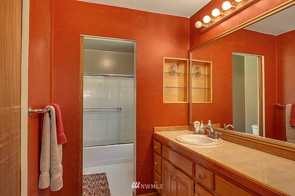 15632 203rd Avenue Southeast Renton, WA 98059 - Photo 10 of 19 Gallery Image 10