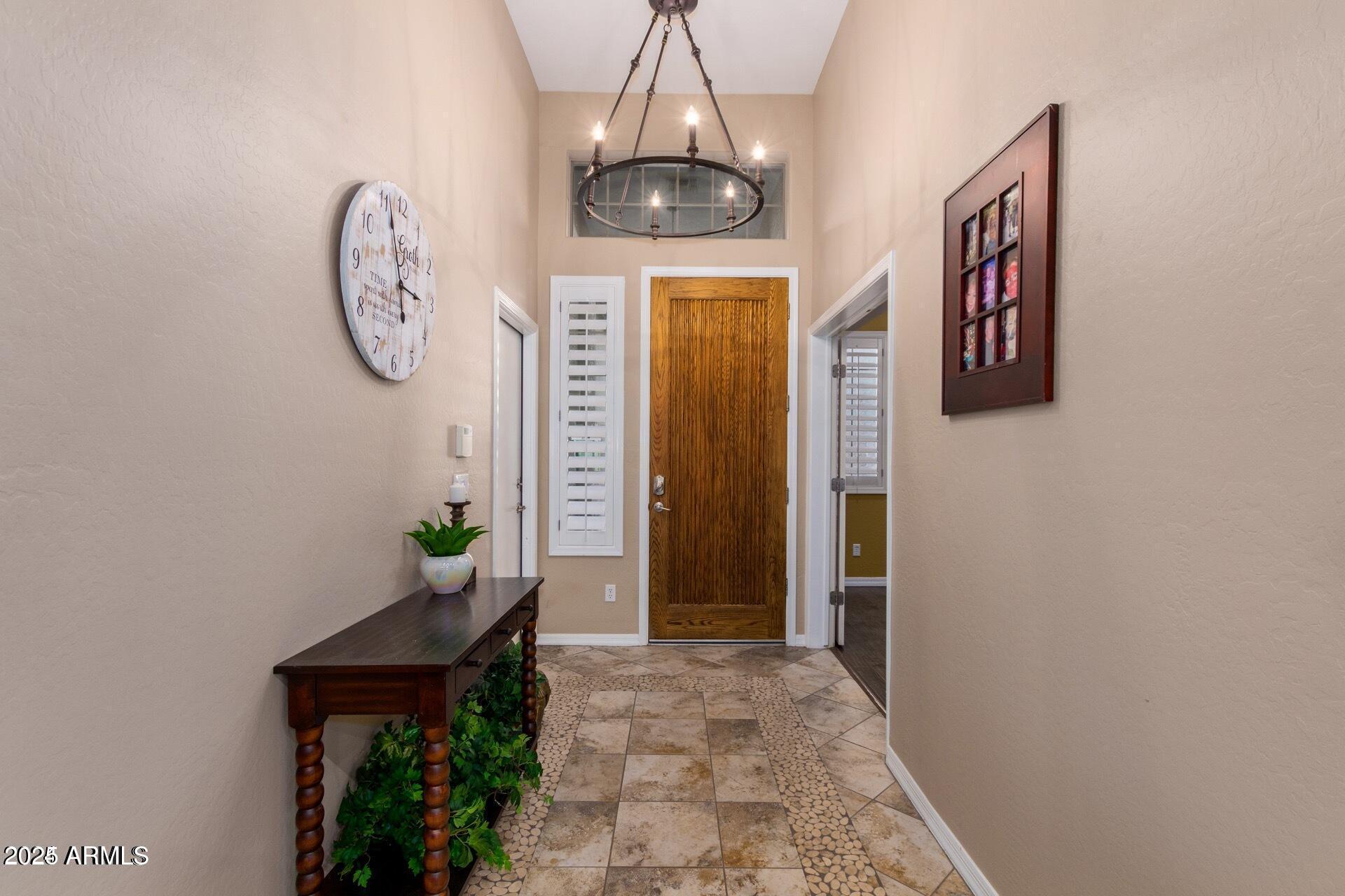 3103 West Sentinel Rock Road Phoenix, AZ 85086 - Photo 2 of 25