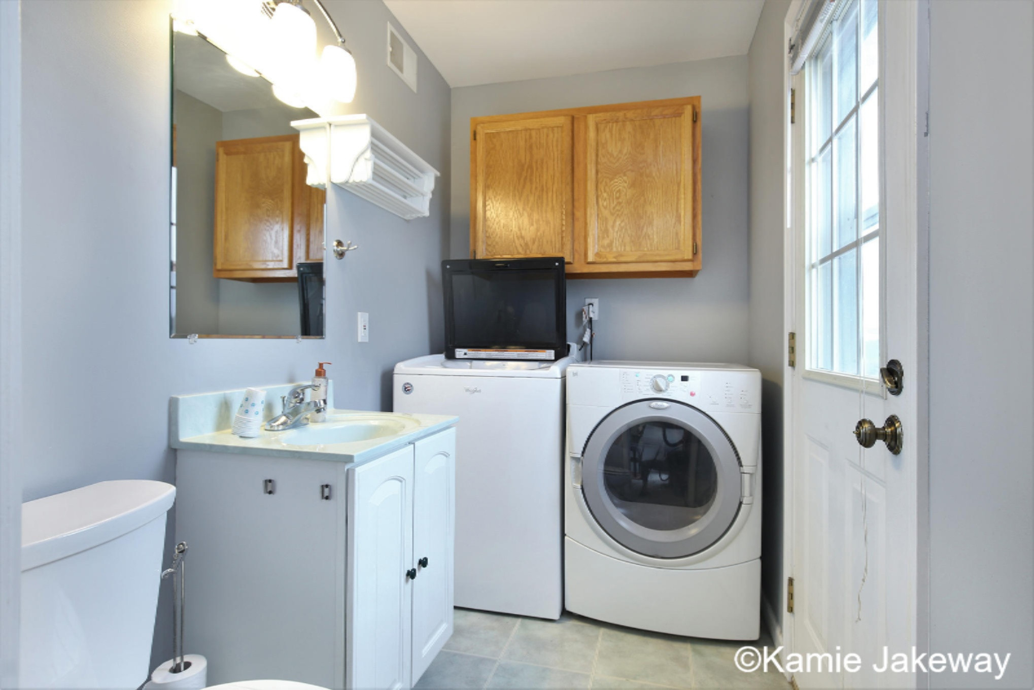 9856 Belding Road Belding, MI 48809 - Photo 19 of 35 1/2 Bath/laurndy