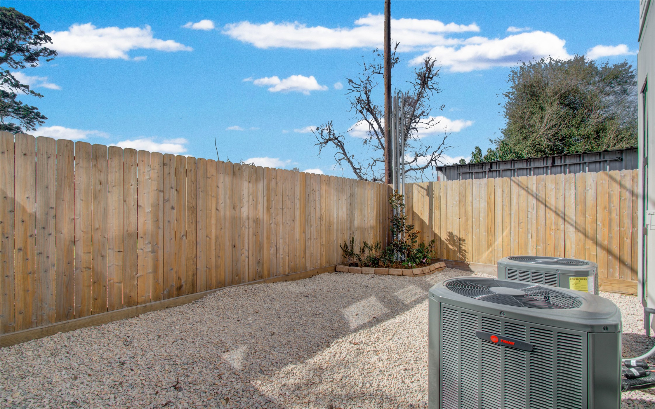 4605 Edison Street, Unit D Houston, TX 77009 - Photo 3 of 23