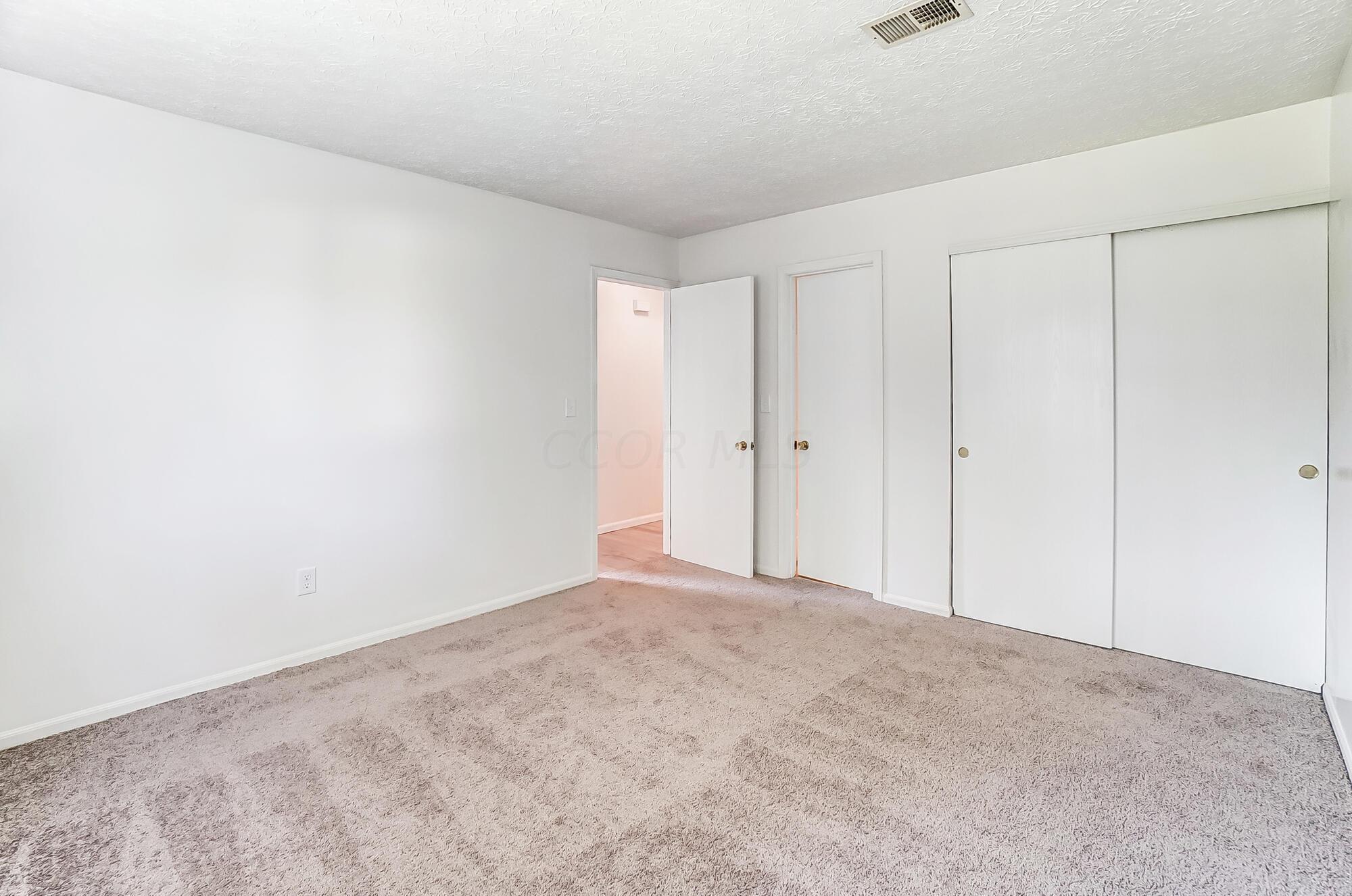 2711 Home Road Grove City, OH 43123 - Photo 41 of 48 036