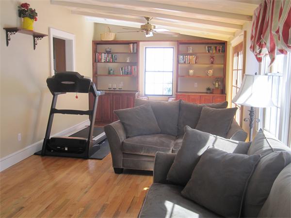 23 Lillian Road Malden, MA 02148 - Photo 4 of 20 Gallery Image 4