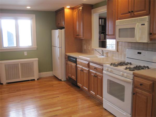 23 Lillian Road Malden, MA 02148 - Photo 7 of 20 Gallery Image 7