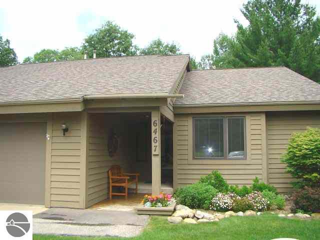 6467 Mission Ridge Traverse City, MI 49686 - Photo 12 of 15 1715749-11.JPG
