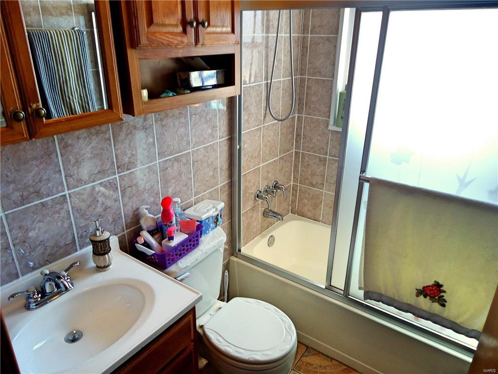 4728 Weber Road St. Louis, MO 63123 - Photo 7 of 18 Gallery Image 7