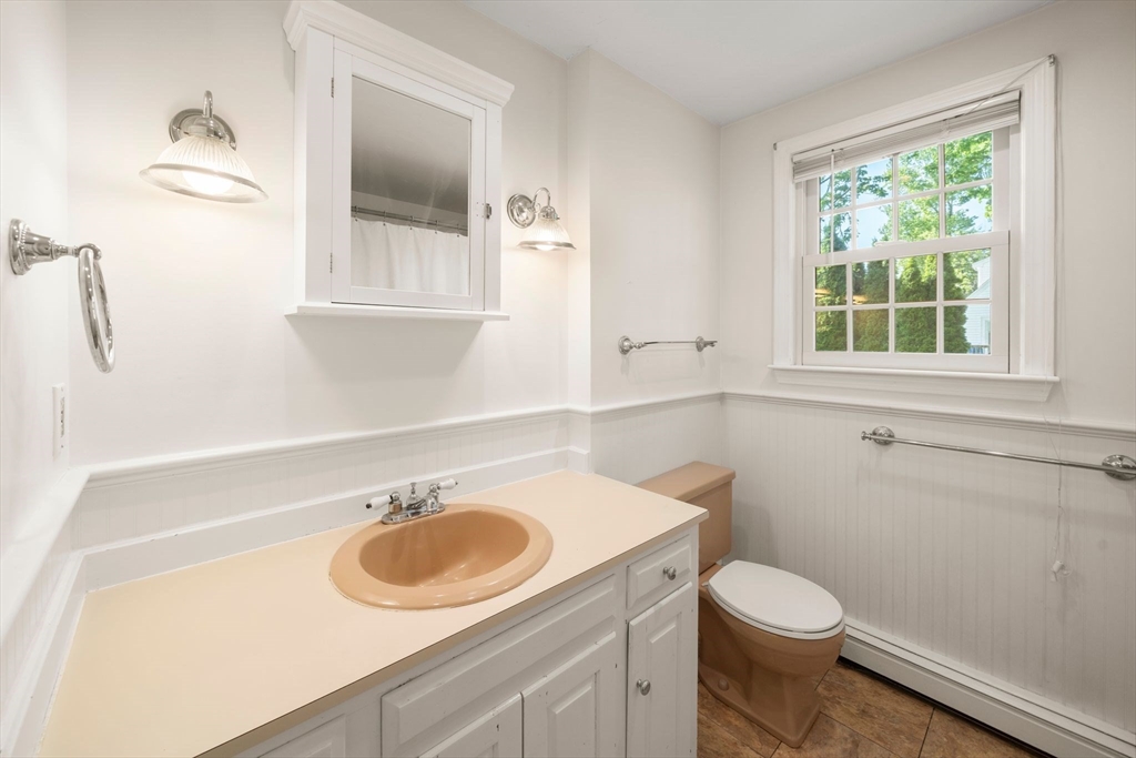 24 Merritt Lane Scituate, MA 02066 - Photo 10 of 26