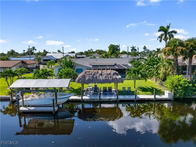 $819,000 | 419 Pinecrest Court, Cape Coral, FL 33904