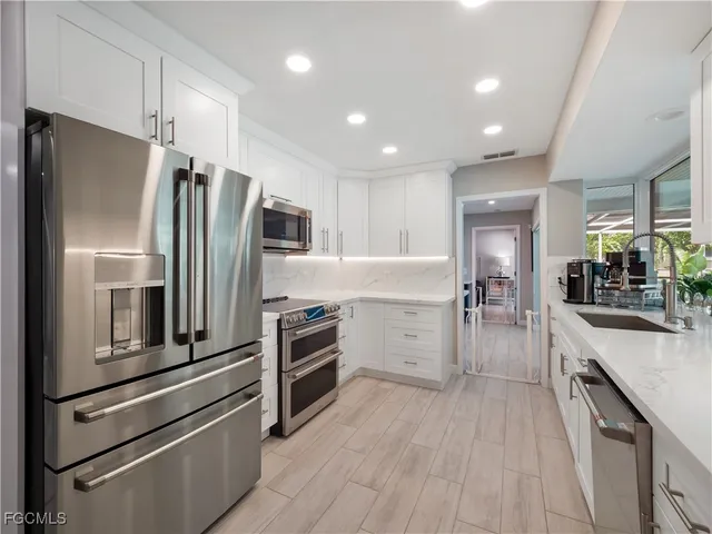 $819,000 | 419 Pinecrest Court, Cape Coral, FL 33904