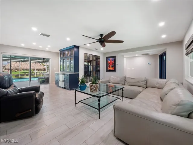 $819,000 | 419 Pinecrest Court, Cape Coral, FL 33904