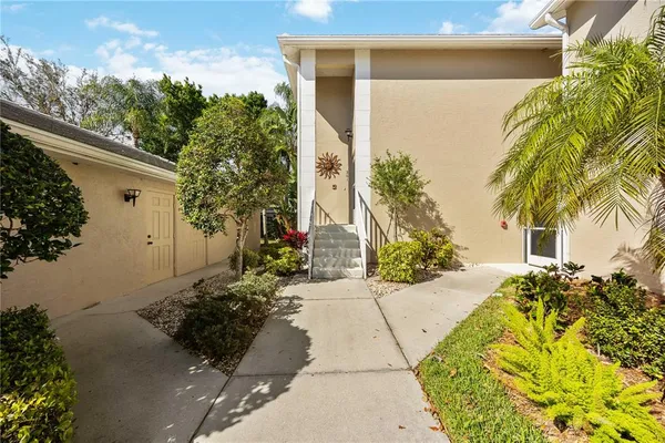 $320,000 | 115 Woodbridge Drive, Unit 201, Venice, FL 34293