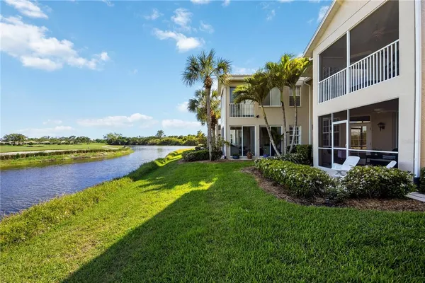 $320,000 | 115 Woodbridge Drive, Unit 201, Venice, FL 34293