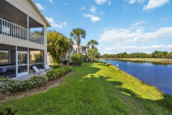 $320,000 | 115 Woodbridge Drive, Unit 201, Venice, FL 34293